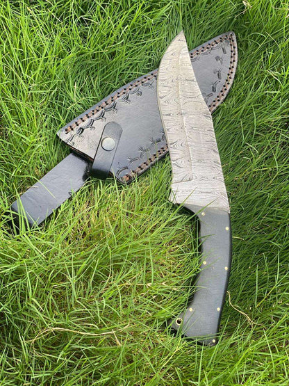 Handcrafted Damascus Steel Hunting Knife with Leather Sheath