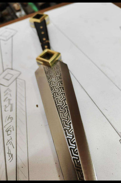 Handcrafted Collector's Dagger with Etched Blade and Brass Guard