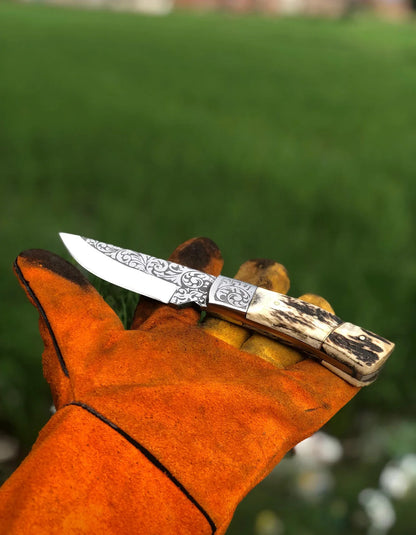 Handmade Hunting Knife with Stag Horn Handle & Etched D2 Steel Blade