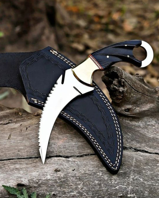 Handmade Karambit Knife – Curved Blade with Ergonomic Handle
