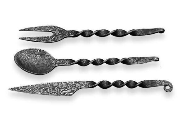 Damascus Steel Twisted Handle Cutlery Set